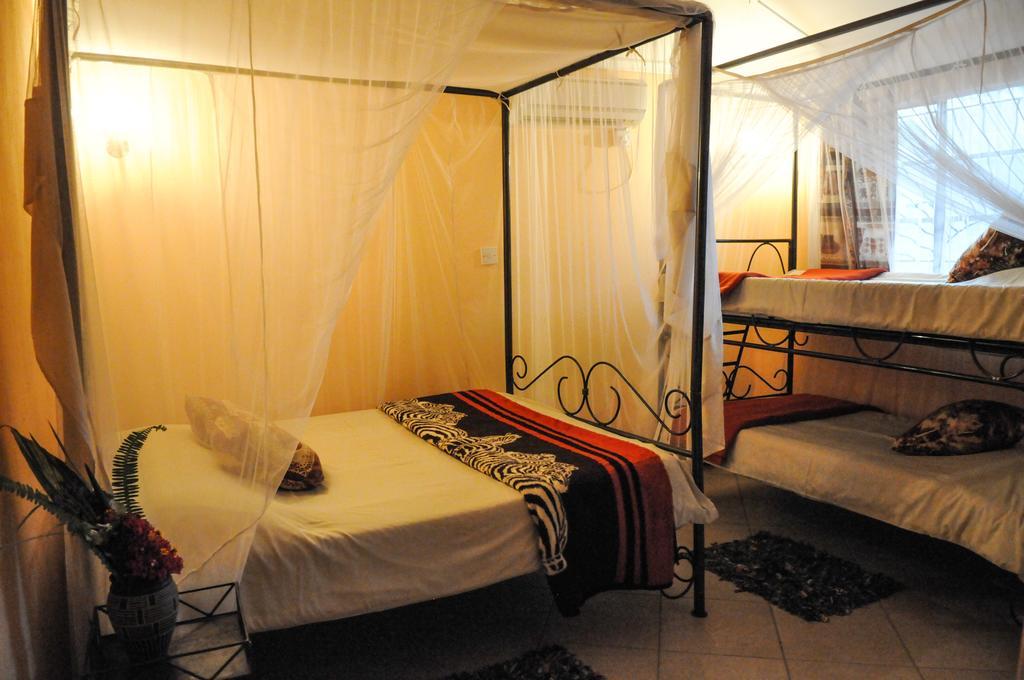 Zigzag Town Lodge Livingstone Kamer foto